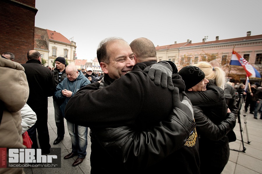 oslobodeni_generali_16112012_mb