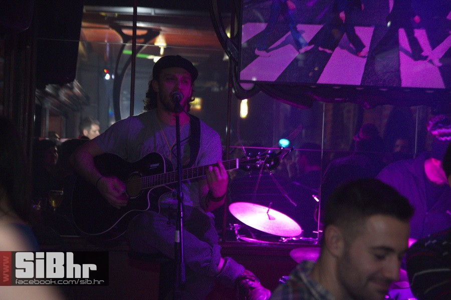 akusticna_svirka_cadillac_20