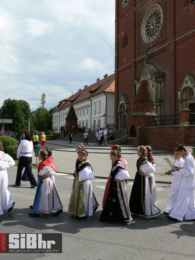 mali_djekovacki_vezovi_37