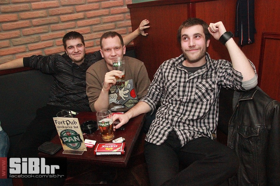 nocni_zivot_FortPub_04012013_Si