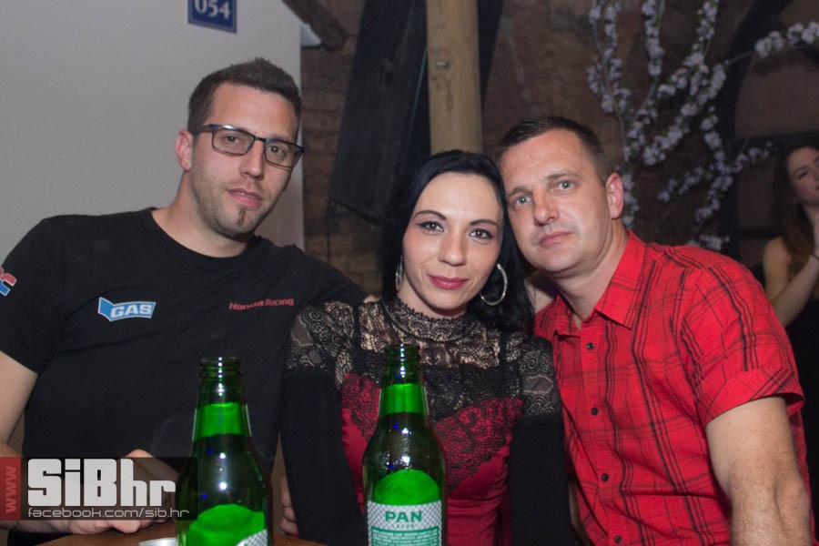 nocni_zivot_osijek_Outside_24