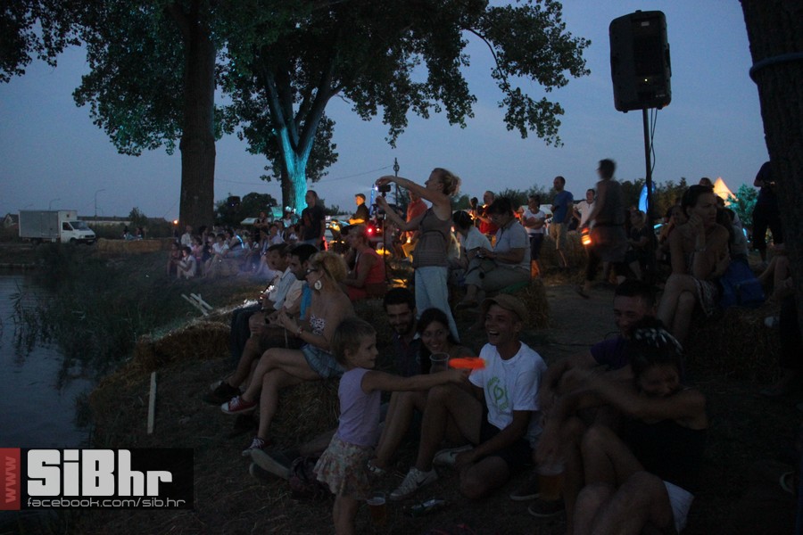 slama2015_subota_SiBhr54