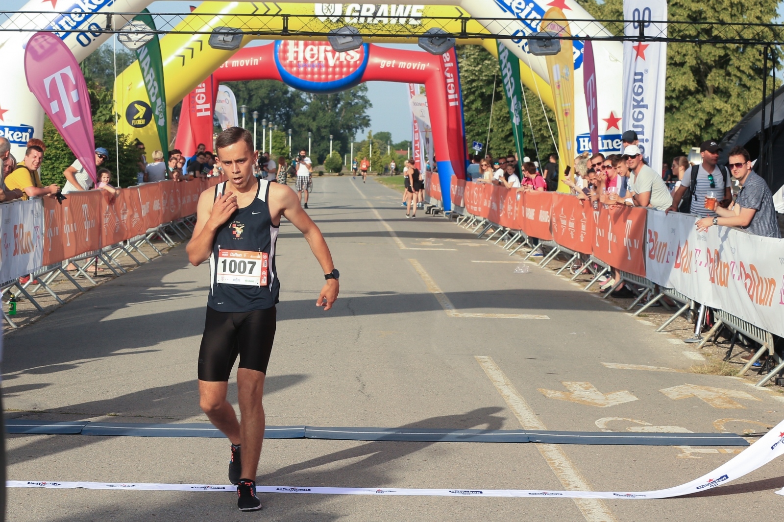 B2B run okupio 1005 trkača u Osijeku B2B run okupio 1005 trkača u Osijeku