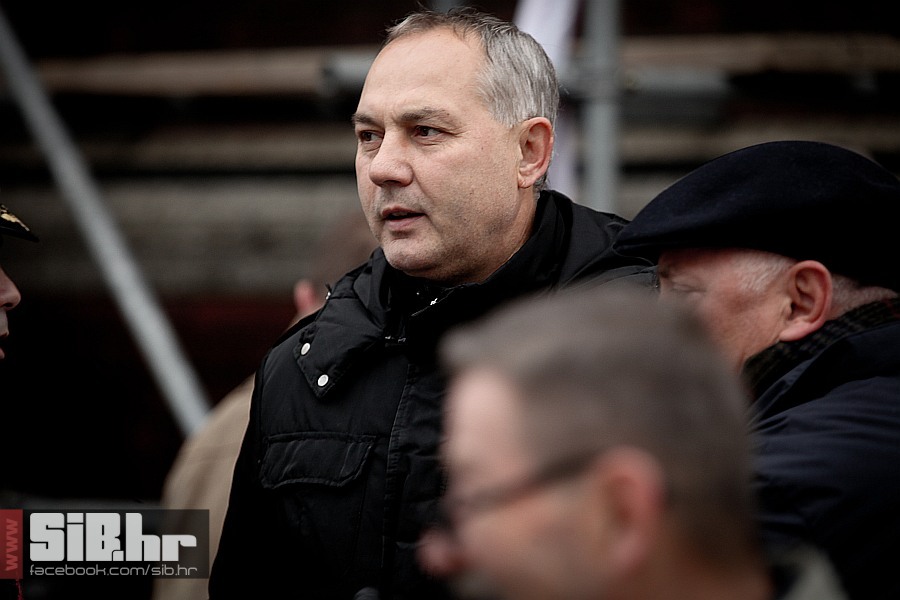 oslobodeni_generali_16112012_mb