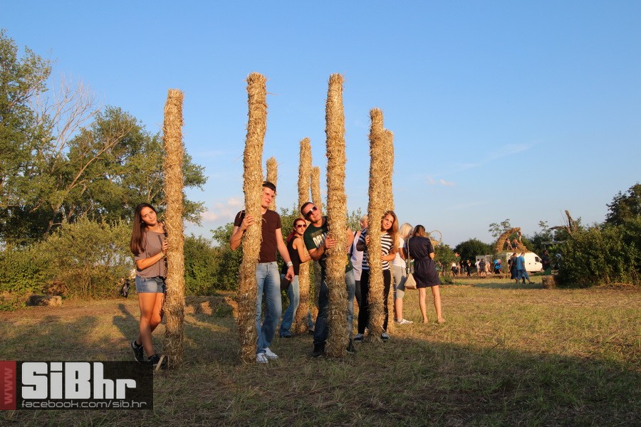 slama_dan_drugi_SiBhr_46 slama_dan_drugi_SiBhr_46