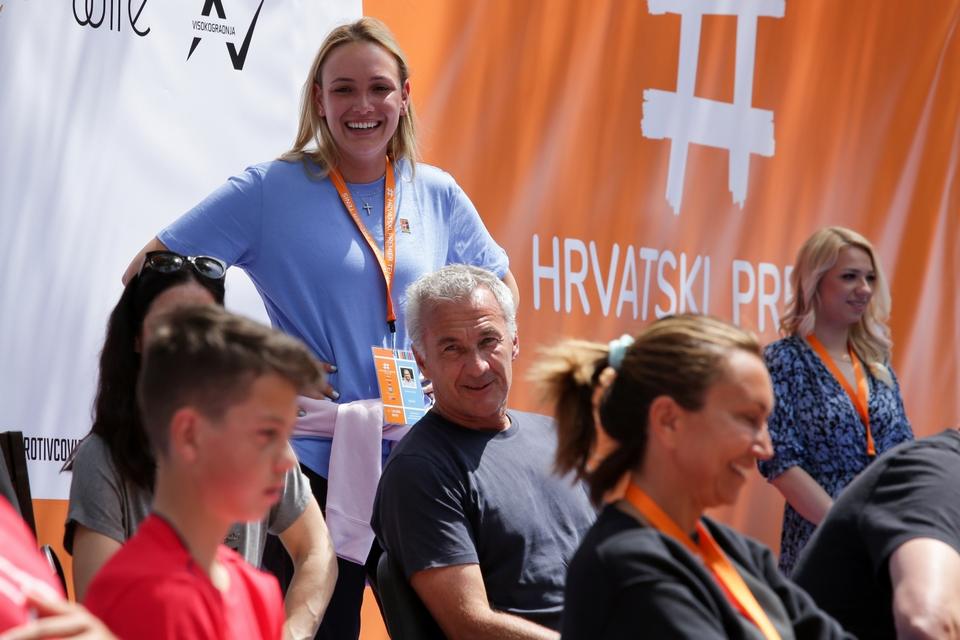 Kids day na teniskom spektaklu u Osijeku