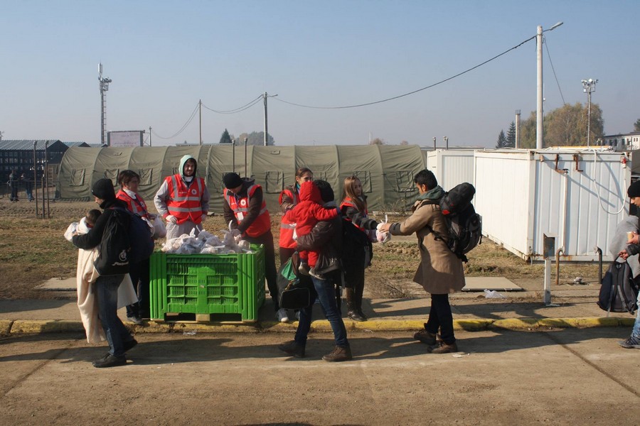 centar_za_migrante_u_brodu_3