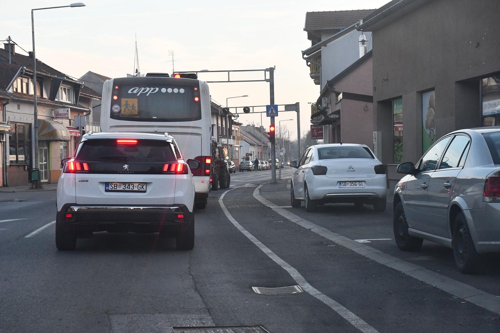 Izgradnja biciklističkih staza u Slavonskom Brodu