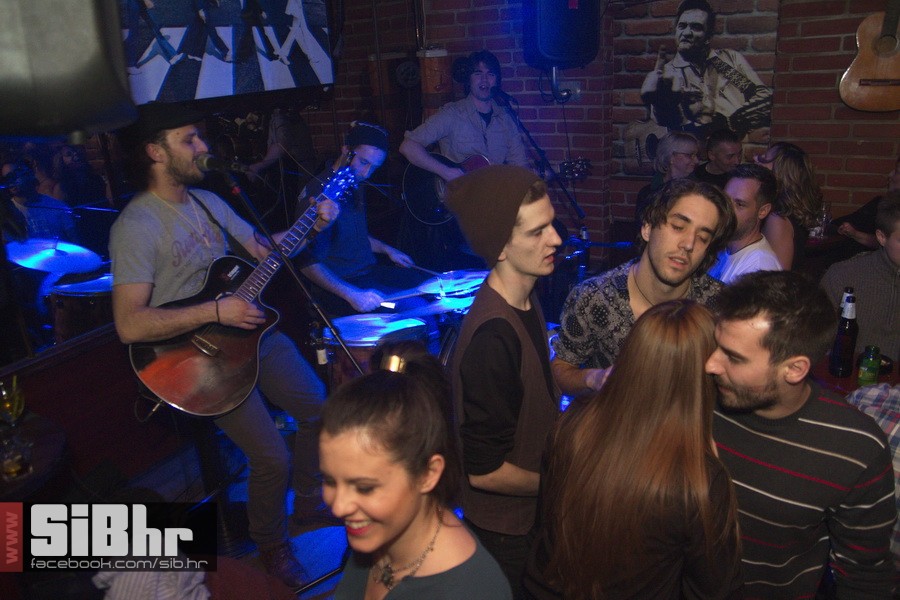 akusticna_svirka_cadillac_17