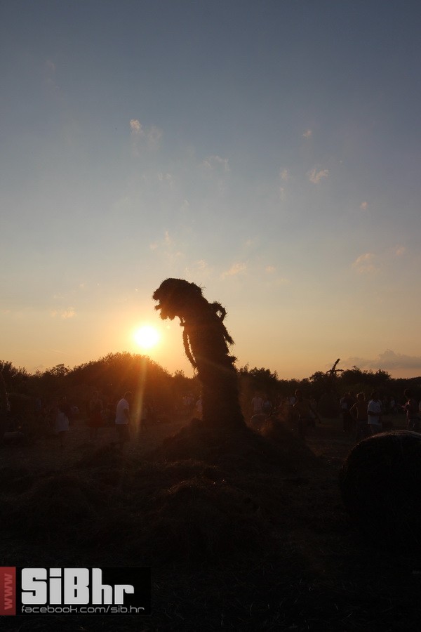 slama_dan_drugi_SiBhr_71 slama_dan_drugi_SiBhr_71