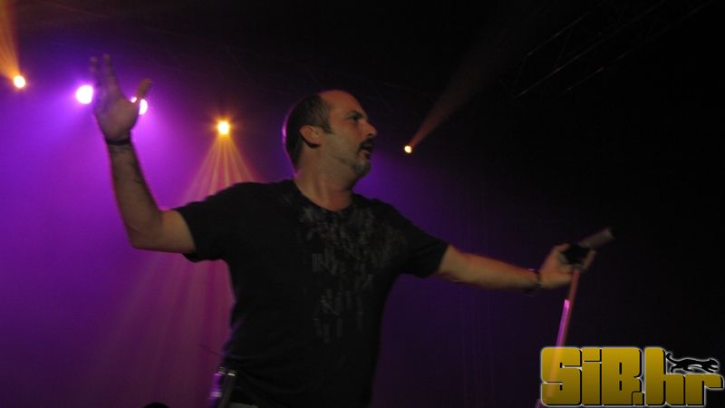 Tony25