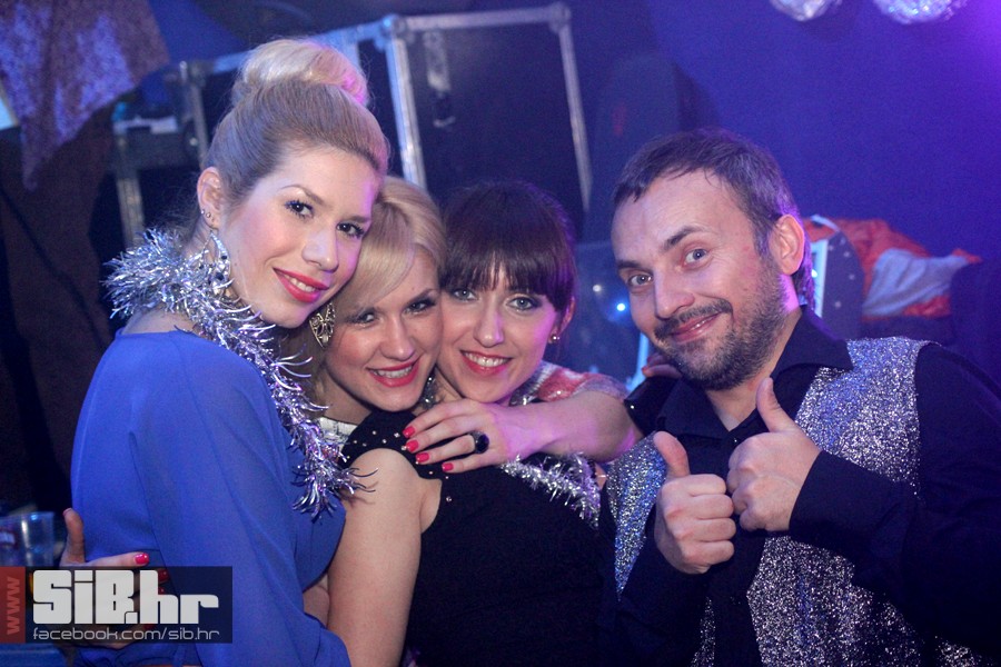 novagtrgkinolumiermediumlotus42 novagtrgkinolumiermediumlotus42