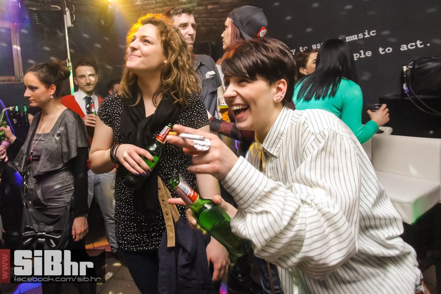 exit-viptaxi_SiBhr_23 exit-viptaxi_SiBhr_23