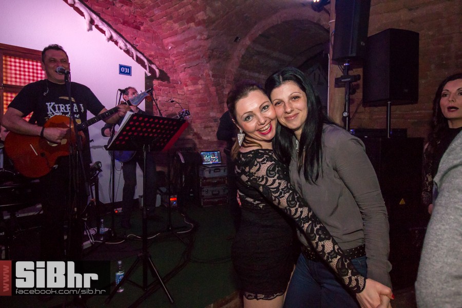 slavonia_band_outside_27