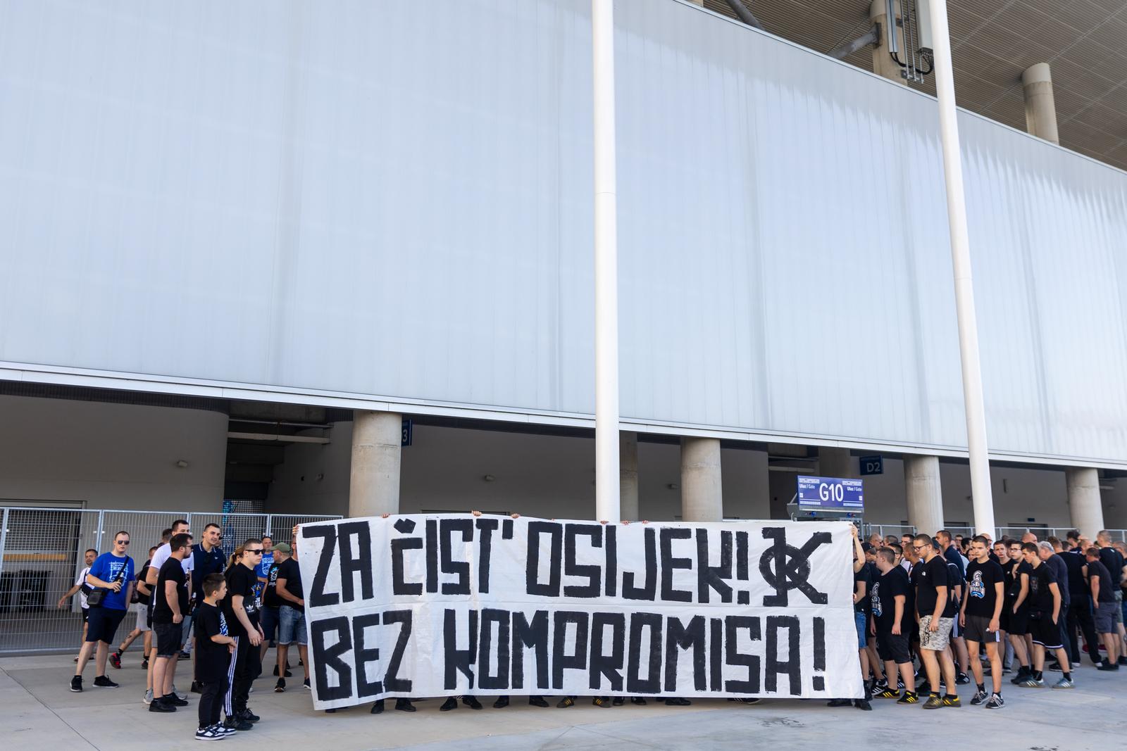 Skup podrške navijača Joseu Botu