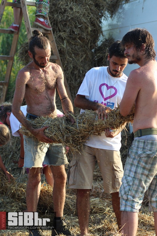 slama_dan_drugi_SiBhr_23 slama_dan_drugi_SiBhr_23