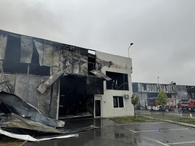 Izgorena skladišta u Osijeku