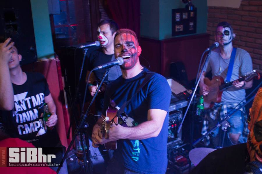 fortpub_halloween_14