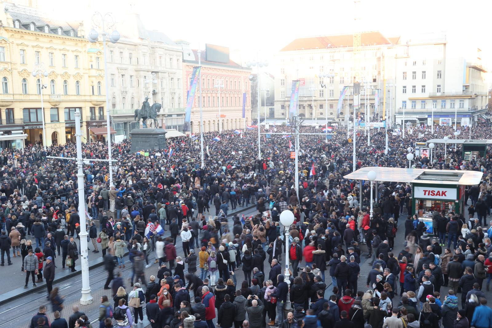 U Zagrebu veliki prosvjed protiv Covid potvrda