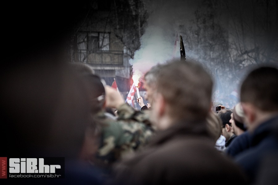 vukovar_prosvjed_protiv_cirilic