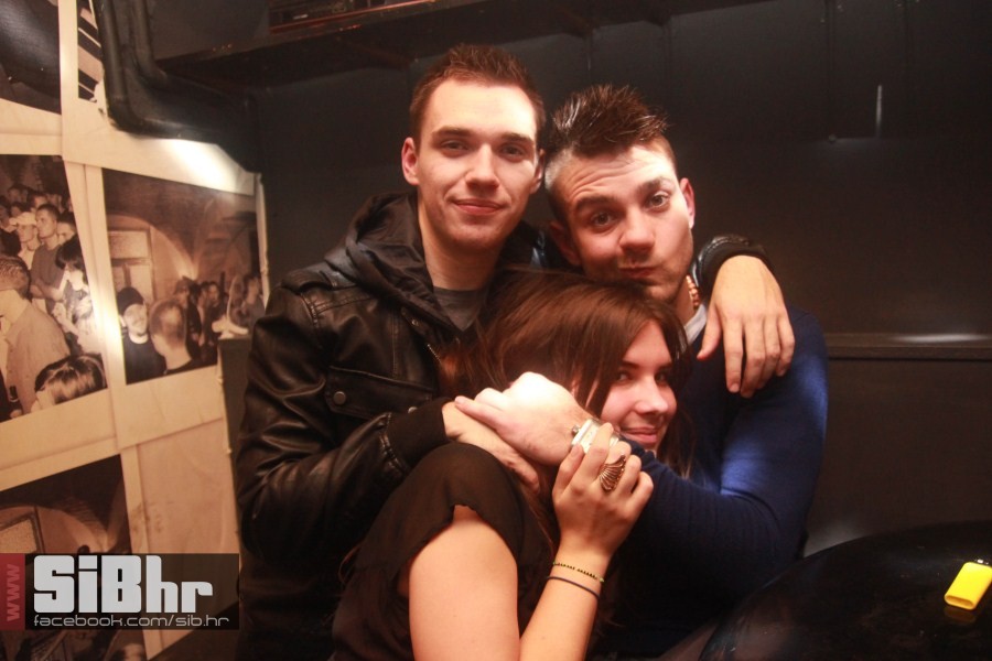 tufna0211_16 tufna0211_16