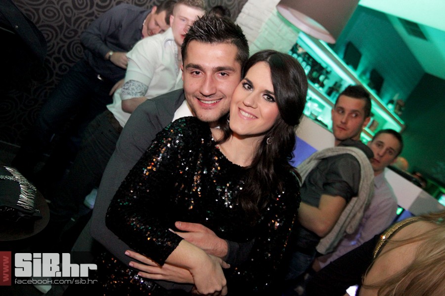 novagtrgkinolumiermediumlotus10 novagtrgkinolumiermediumlotus10