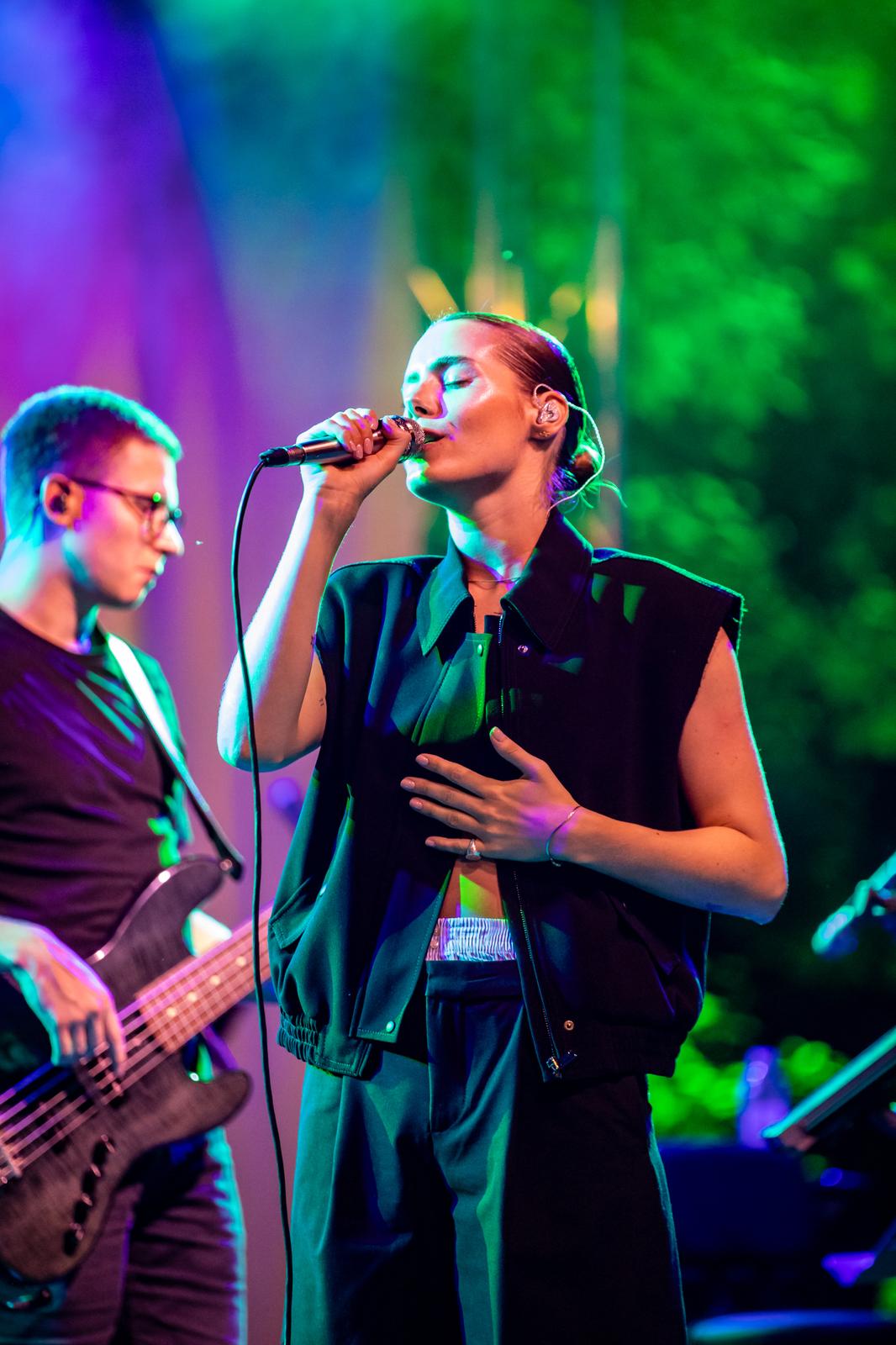 Nika Turković i Band Nikše Bratoša nastupili na FeelGood Weekendu