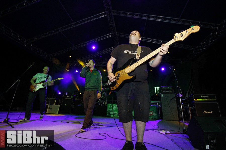 ufo_brkovi_zoran_24 ufo_brkovi_zoran_24