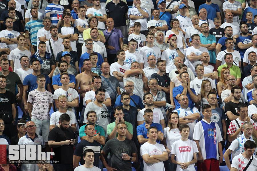 osijek-psv_SiBhr_31