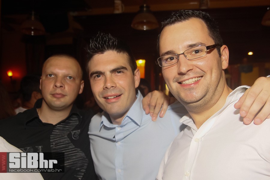 old_bridge_pub_14