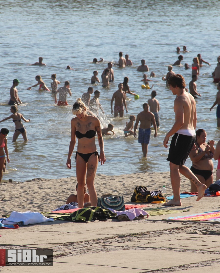 kopika0308_SiBhr_48 kopika0308_SiBhr_48