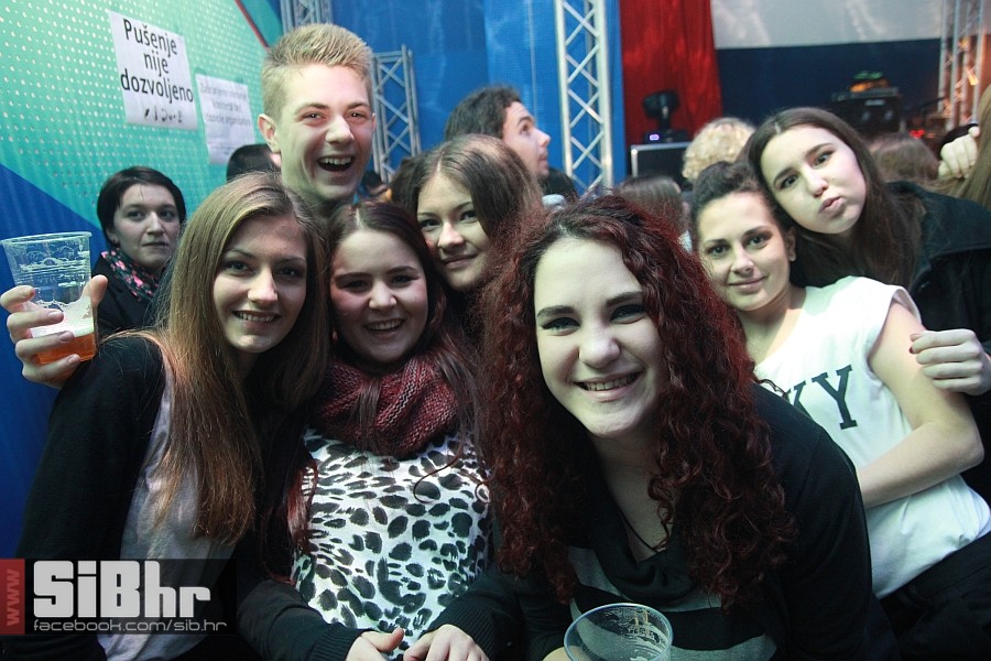 sars-kinoeuropa_SiBhr_23