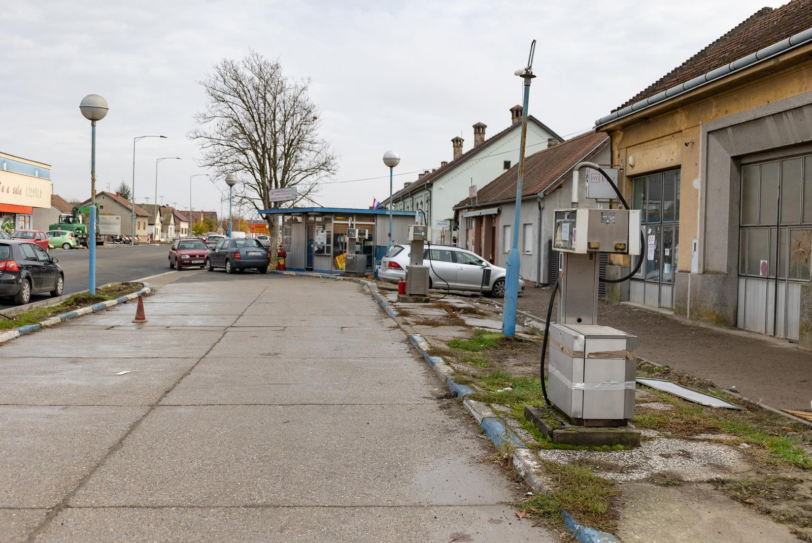 Ilegalna benzinska pumpa u centru Bizovca