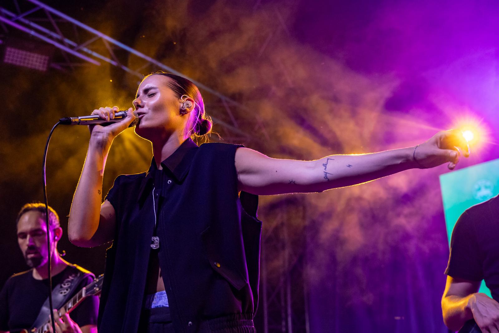 Nika Turković i Band Nikše Bratoša nastupili na FeelGood Weekendu