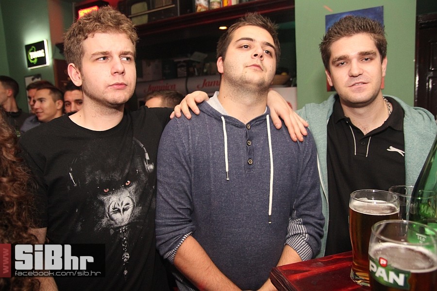 2014_10_12_fortpub_osijek_night