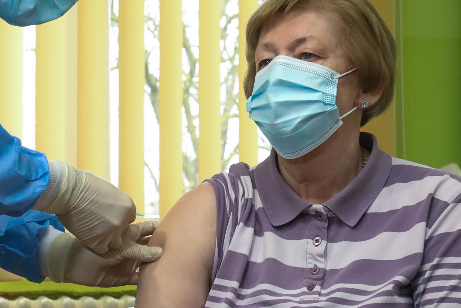 Veljača 2021. – Započelo cijepljenje osoba starijih od 65 i kroničnih bolesnika cjepivom AstraZeneca