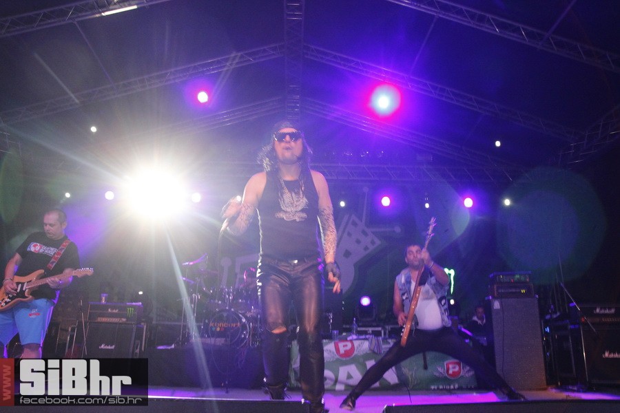 ufo_brkovi_zoran_76 ufo_brkovi_zoran_76