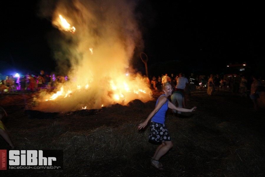 slama_dan_drugi_SiBhr_122 slama_dan_drugi_SiBhr_122