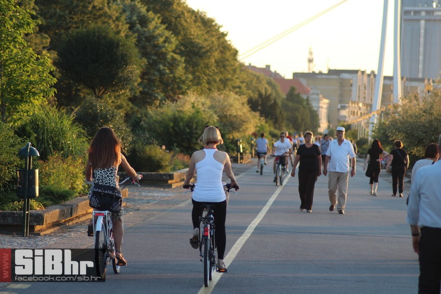 nedjelja_na_promenadi_4