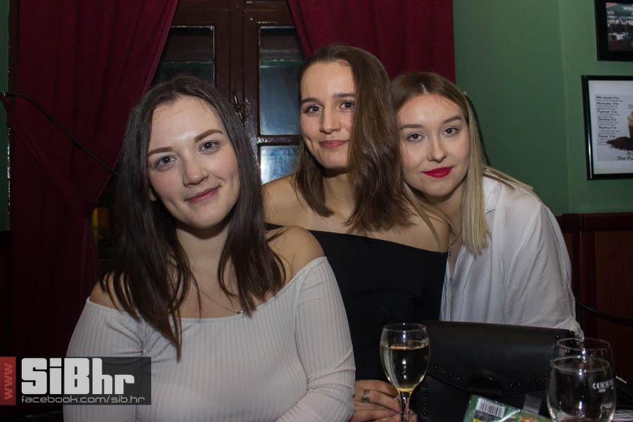 fort_pub_16