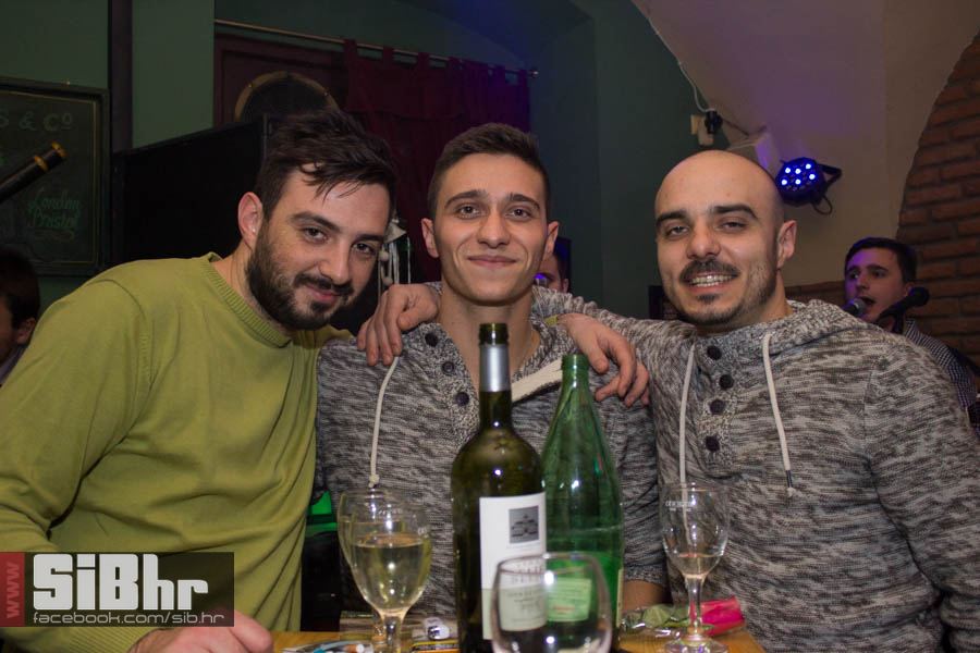 badnjak_u_tvrdji_SiBhr_37