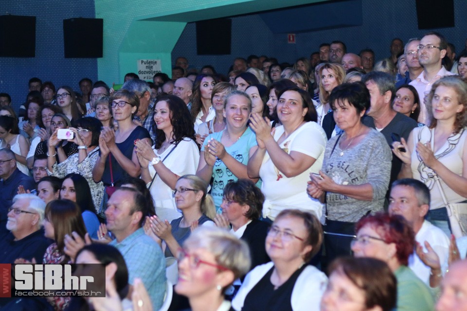 Tomislav_Bralic_i_klapa_Intrade