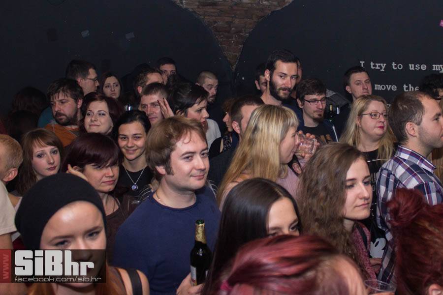 guzva_u_16ercu_EXIT_18 guzva_u_16ercu_EXIT_18