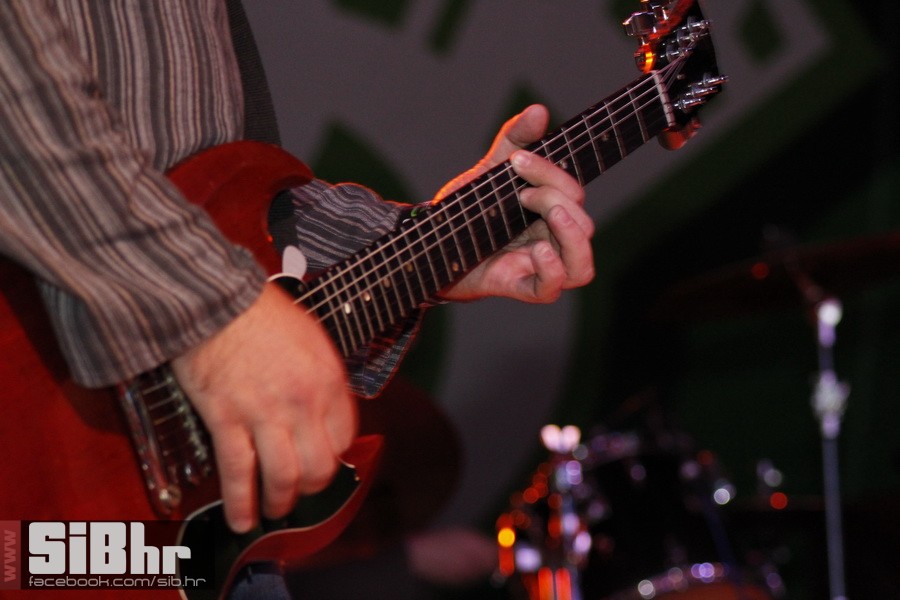 ufo_brkovi_zoran_38 ufo_brkovi_zoran_38