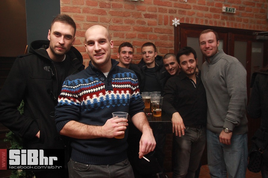 EXITexitIMG_540925122013251213