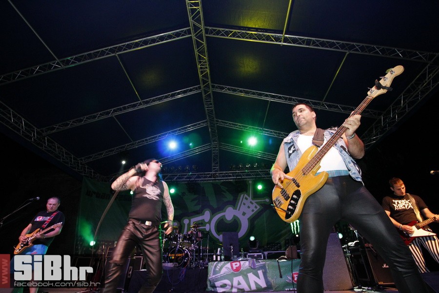 ufo_brkovi_zoran_60 ufo_brkovi_zoran_60