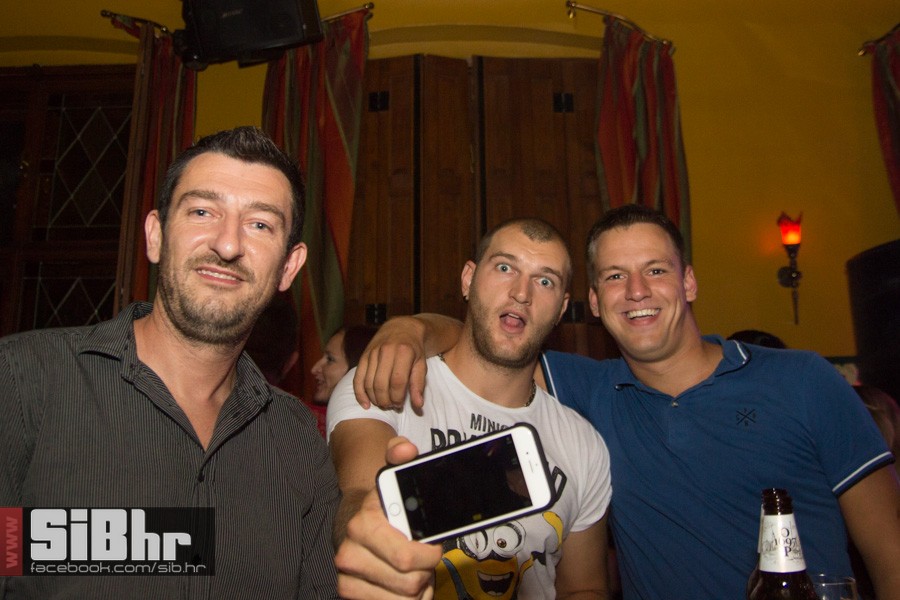 old_bridge_pub_4