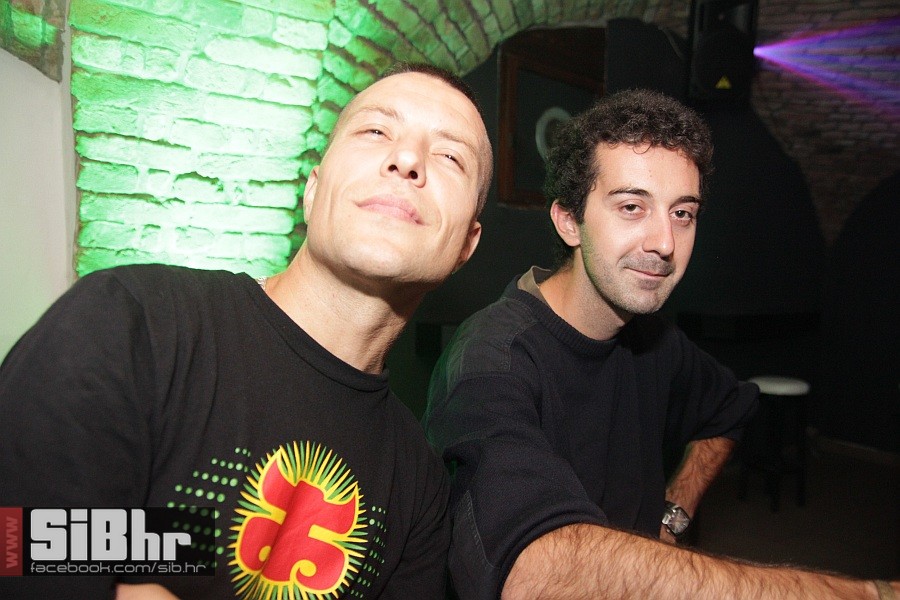 exit_0709_SiBhr_11