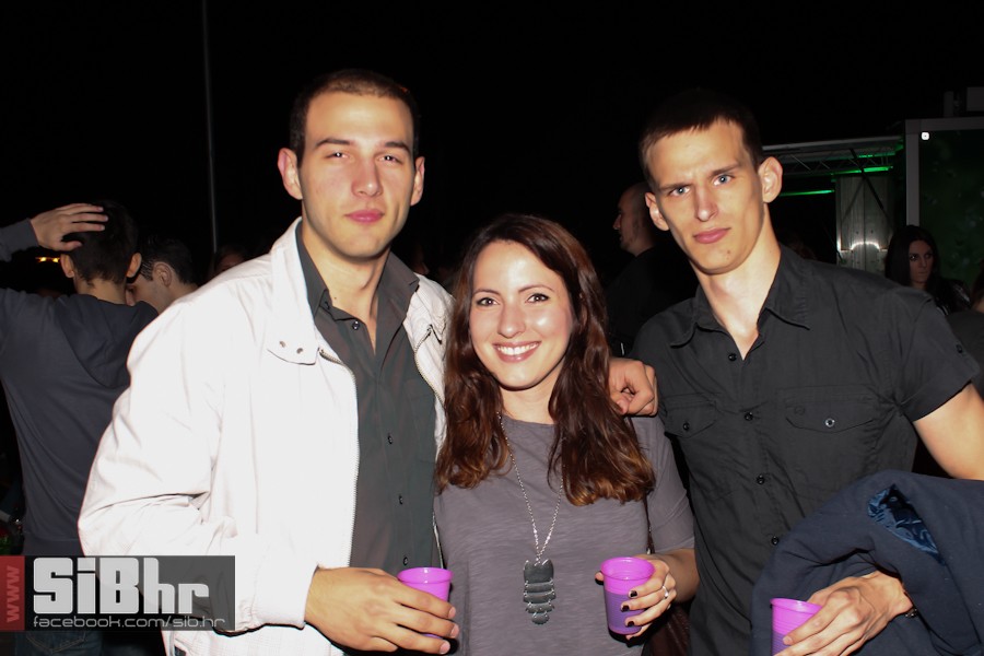 dc_party_2706_SiBhr_20 dc_party_2706_SiBhr_20