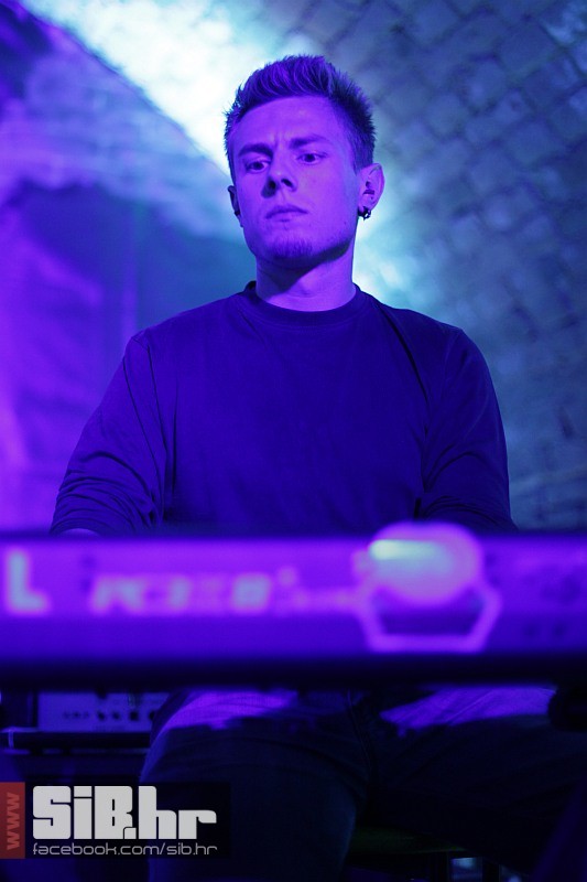 maybeshewill_teatar_27092012_si